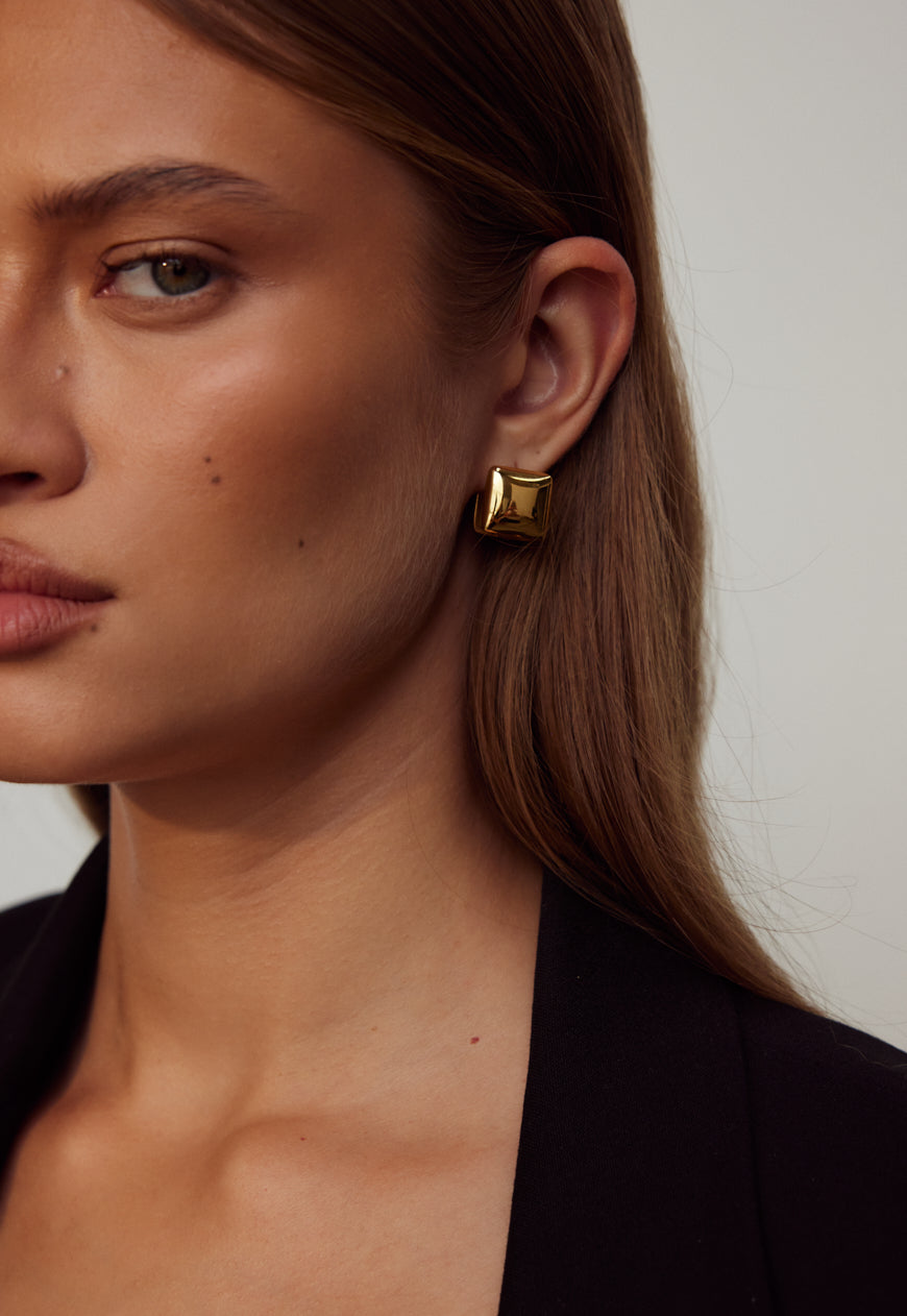 Rive Gauche Huggie Earrings | Gold