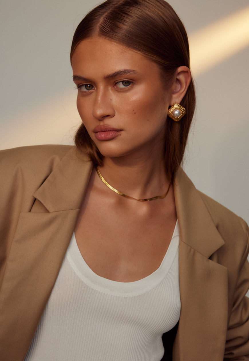 Maggie Pearl Earrings | Gold