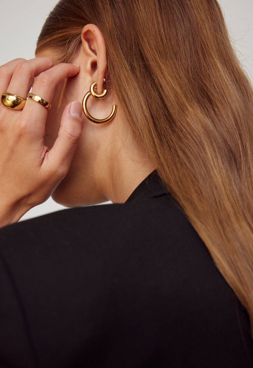 Elizabeth Hoop Earrings | Gold