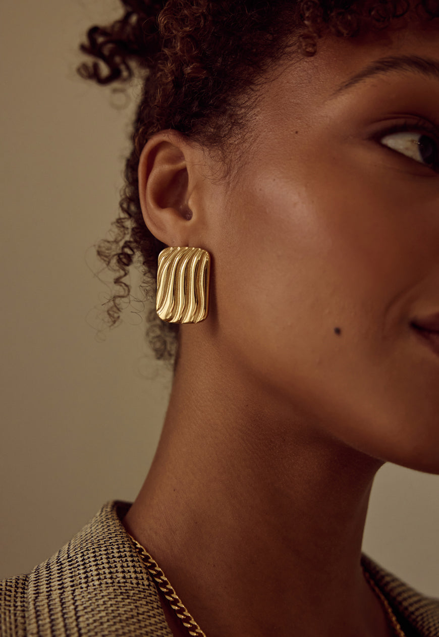 Chelsea Earrings | Gold