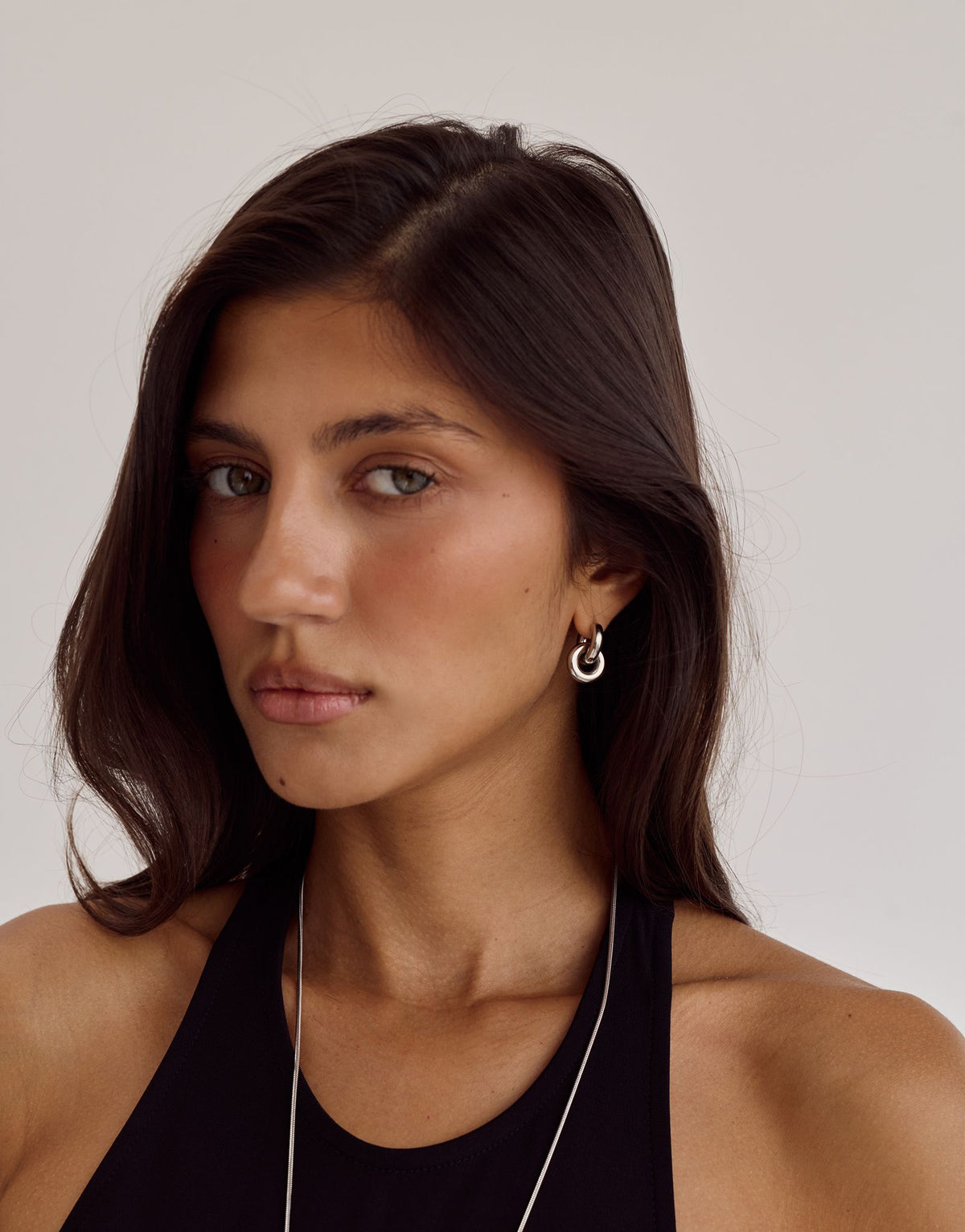 Hailey Huggie Earrings | Silver