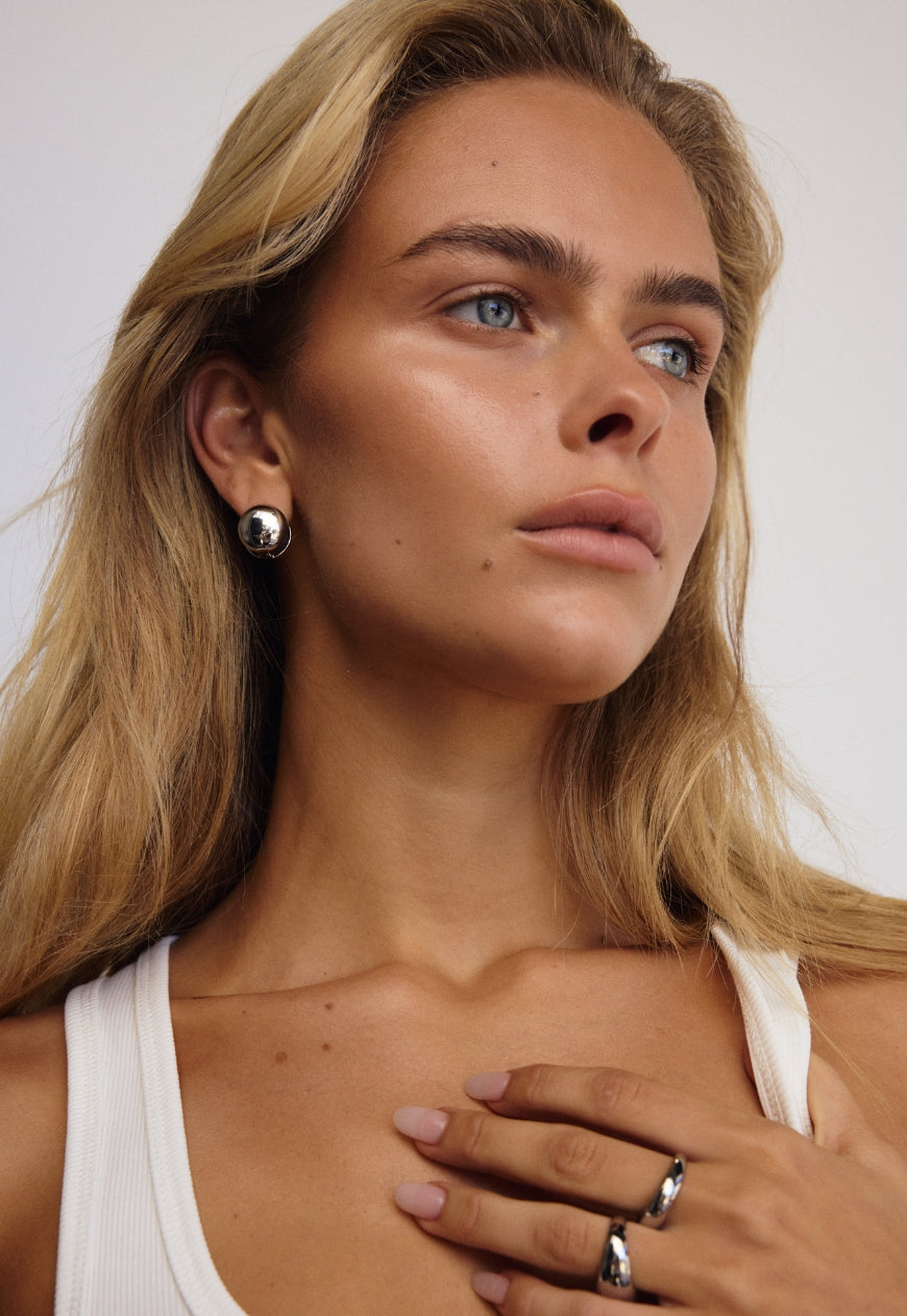 Odilla Huggie Earrings | Silver